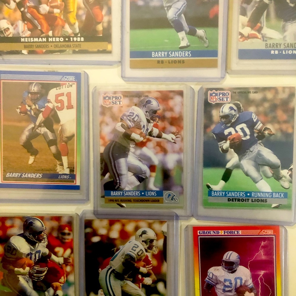 9 BARRY SANDERS ROOKIES IN MINT CONDITION.
